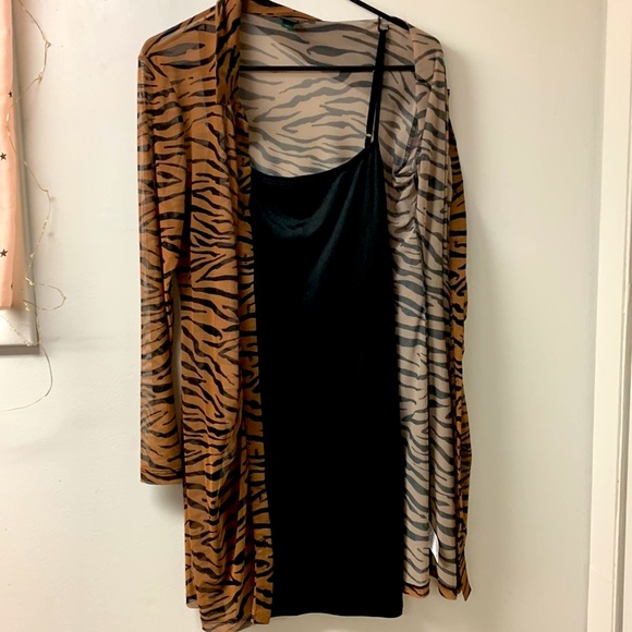 {NWOT} Sheer Tiger Print Dress w/ Slip - Picture 4 of 7